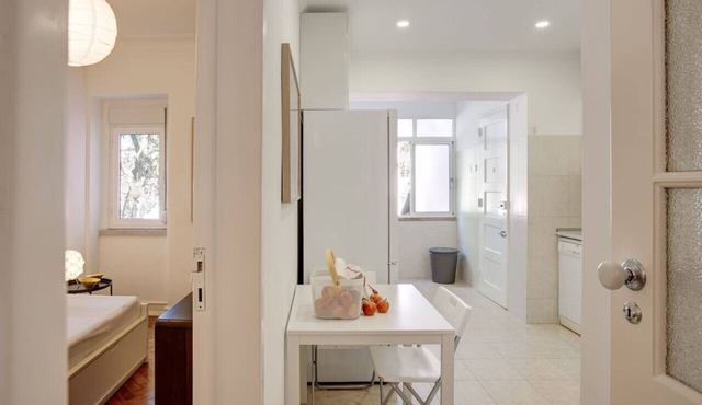 Family Tailor Made Flat in Areeiro