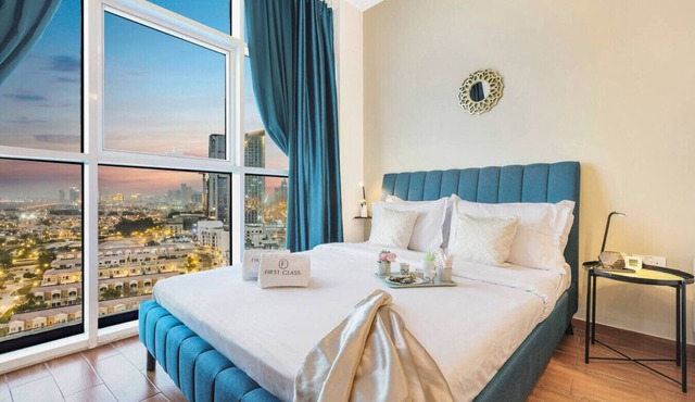 FIRST CLASS | Studio | Cozy Vibes | Stylish Escape