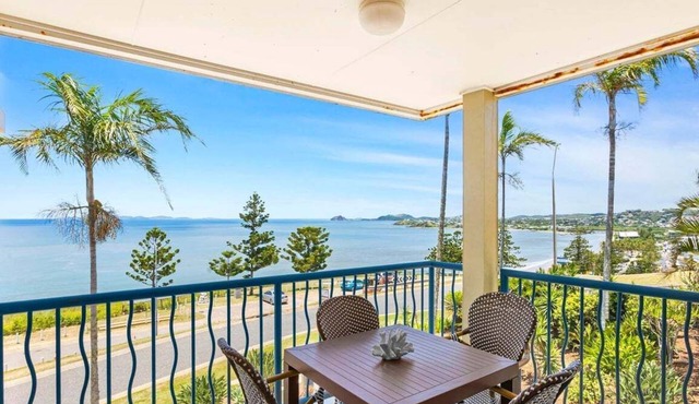 Four, Villa Mar Colina