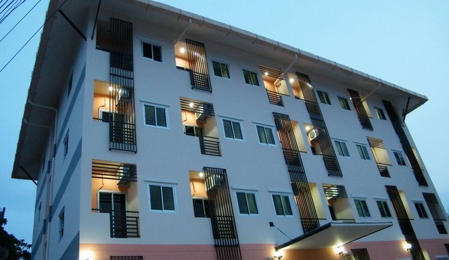 Fun Dee Mansion