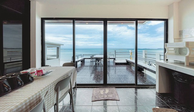 GAO Lighthouse Phala Beachfront