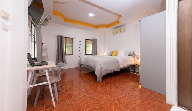 Garden Home 3