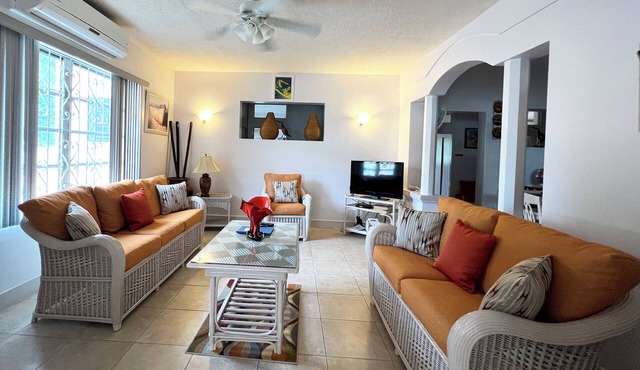 Graceville Beach House - by Zenbreak