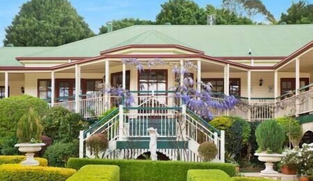 Grand Hinterland Queenslander - for Groups Close to Maleny & Montville