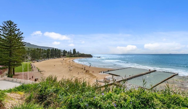 Greenview Escape Contemporary Coastal Allure