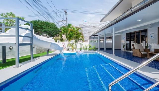 Greta Villa 5ห้องนอน ใกล้ชายหาด ใจกลางเมืองพัทยา เดินไปทะเลได้