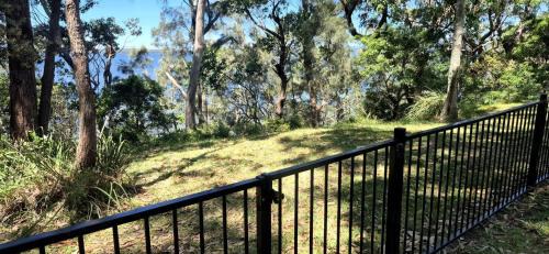 Greville Getaway by Book Jervis Bay - Waterfront Family Stay Sleeps 10