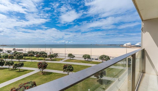 GuestReady - Beachside Stay in Matosinhos!