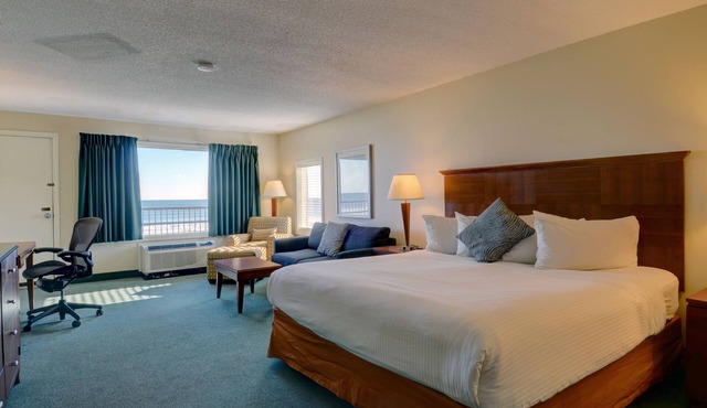 Hampton House Hotel in Hampton
