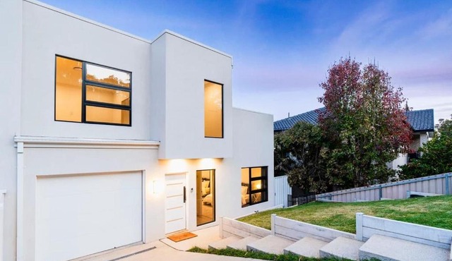 Heights of Luxury - Elite Contemporary Entertainer