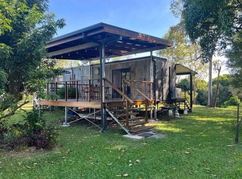 Hinchinbrook Riverview Retreat