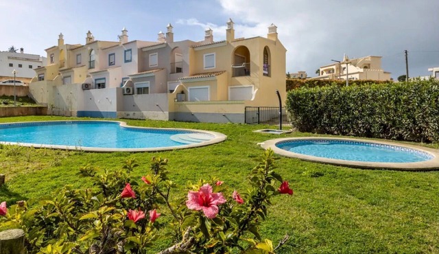 Holiday Home 'Casa Cláudia - Cond Atalaia' with Shared Pool, Private Terrace and Wi-Fi