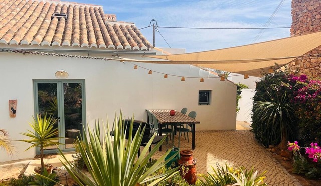 Holiday Home Casa Burro with Mountain View, Shared Pool, Garden & Wi-Fi