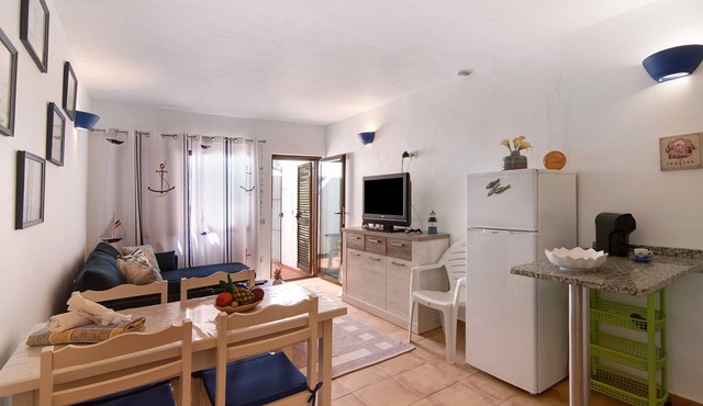 Holiday Home 'Typical Algarve Almargem 75' with Private Terrace, Shared Garden and Air Conditioning