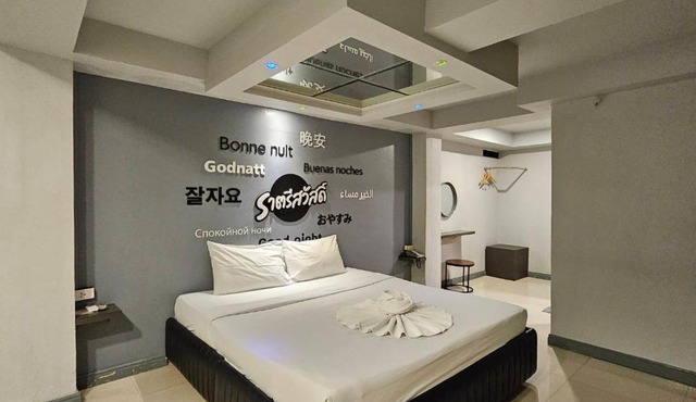 Hollywood Dannok Hotel