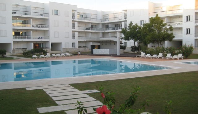 Homey Luxury Apartment | Direct access to pool | Close to beach & town