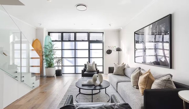 Iconic Urban Luxury Townhouse in Surry Hills