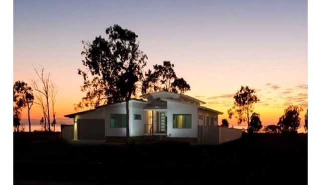 Immaculate Ocean Front Family & Pet Friendly Home