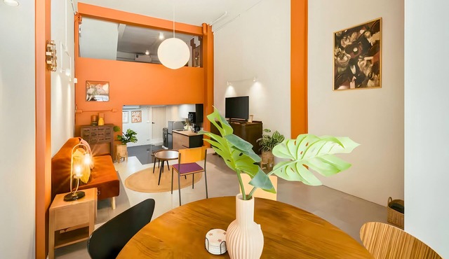 Industrial Loft Sukhumvit 3-Bedroom Designer House - 2 Min to BTS Bang Chak