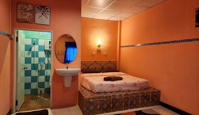 Ingpha Room for rent