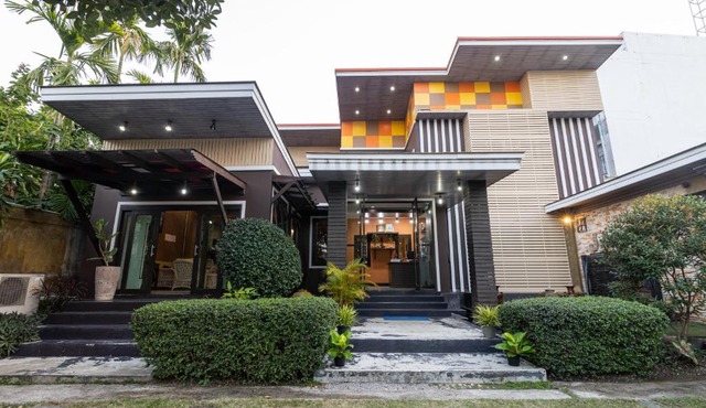 JJ hut hotel