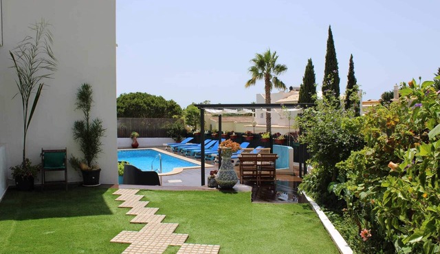 Just 500m from a beautiful Sandy Beach! Private Villa with Pool, BBQ, Sea View.