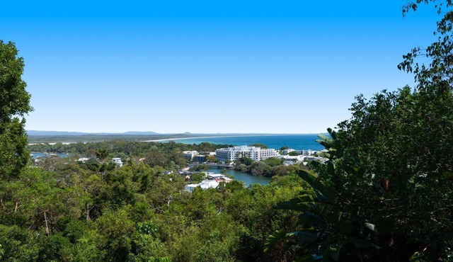 Kalimna 2 Picture Point Crescent 35