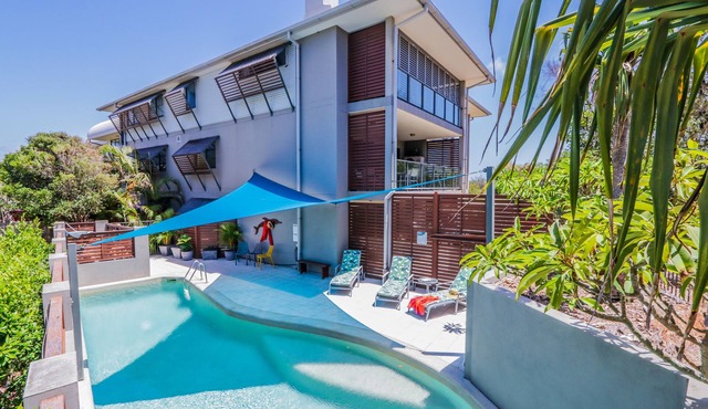 Kingfisher Beachside 3BR with Heated Pool Walk to Beach
