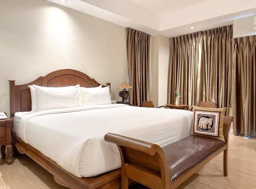Kokhaburi Hotel