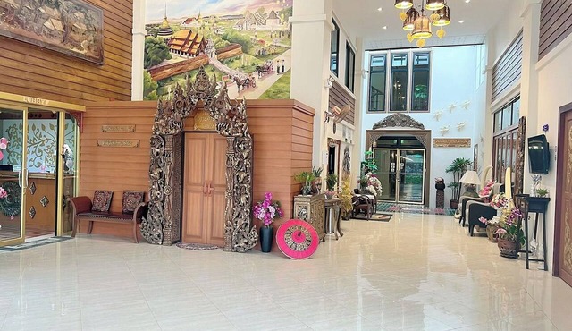 Kokhaburi Hotel