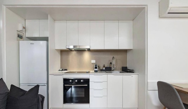 KozyGuru | Alexandria | Smartly Designed Retreat