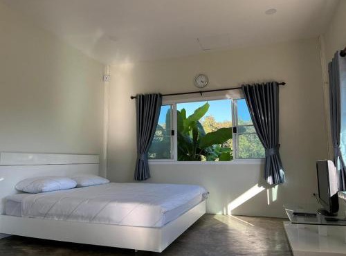 Lake Villa Exclusive Tropical Garden Retreat