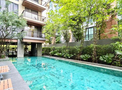 Langsuan Spacious One Bedroom