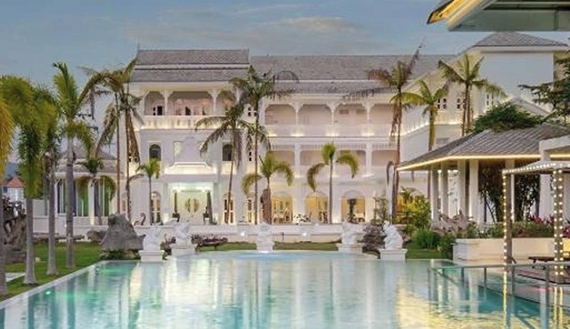 Lanna Inthan Hotel & Resort
