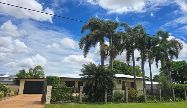 Life is good in Parkside Relaxing 3 BR Retreat