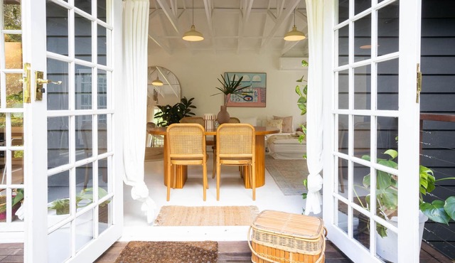 Little Brae Cottage - 2 bedroom, 2 Bathroom Cosy, peaceful, effortlessly styled to perfection