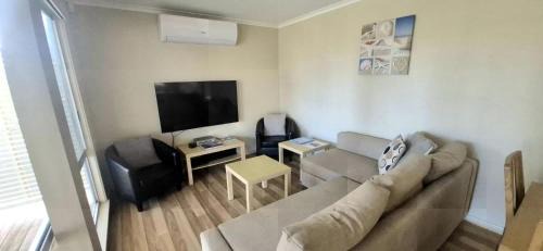 Little Sanctuary by Book Jervis Bay - Your Perfect Getaway, A Short Stroll to Palm Beach
