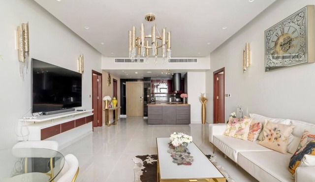 Luxurious 2BR | Fully Upgraded | High-end facilities