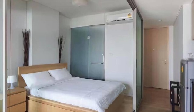 Luxury 1-BR Condominium BTS Sanam Pao - Ari