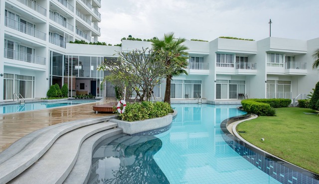 Luxury 2-Bedroom Apartment High Floor with Ocean Views in Cha-Am, Hua Hin