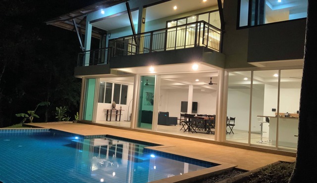 Luxury Beach front Villa in Rawai Absolute calm