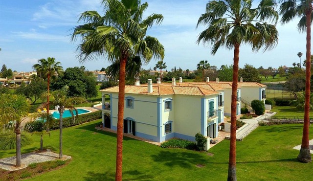 Luxury Condo at Pestana Gramacho Golf Resort Carvoeiro with pool and tennis court