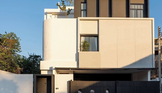 Luxury Modern 4BR Villa with Private Pool & Lift — Near Nimman-The Villa Dali