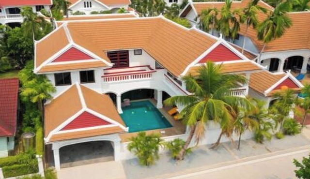 Luxury Pool Villa, Fun Place Pattaya – 5BR for 10 Guests
