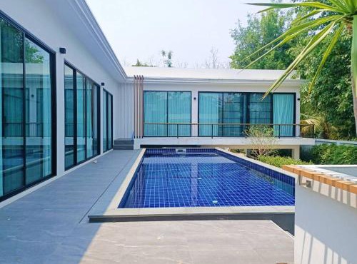 Luxury pool villa in Chiang Mai