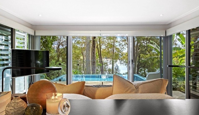 Luxury Villas Tranquility at Pretty Beach (Walk to the beach)