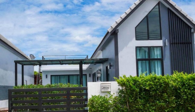 M View Pool villa