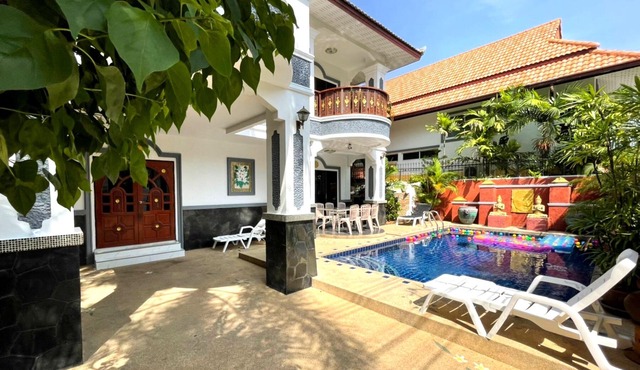 MADEE VILLA - PATTAYA HOLIDAY HOUSE - WALKING STREET