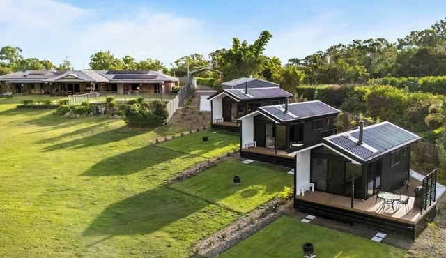 Manor & 3 Villas - Pool & Coastal Views - 24ppl
