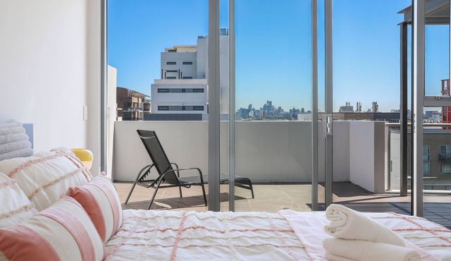 Mascot luxe 3beds apt city view